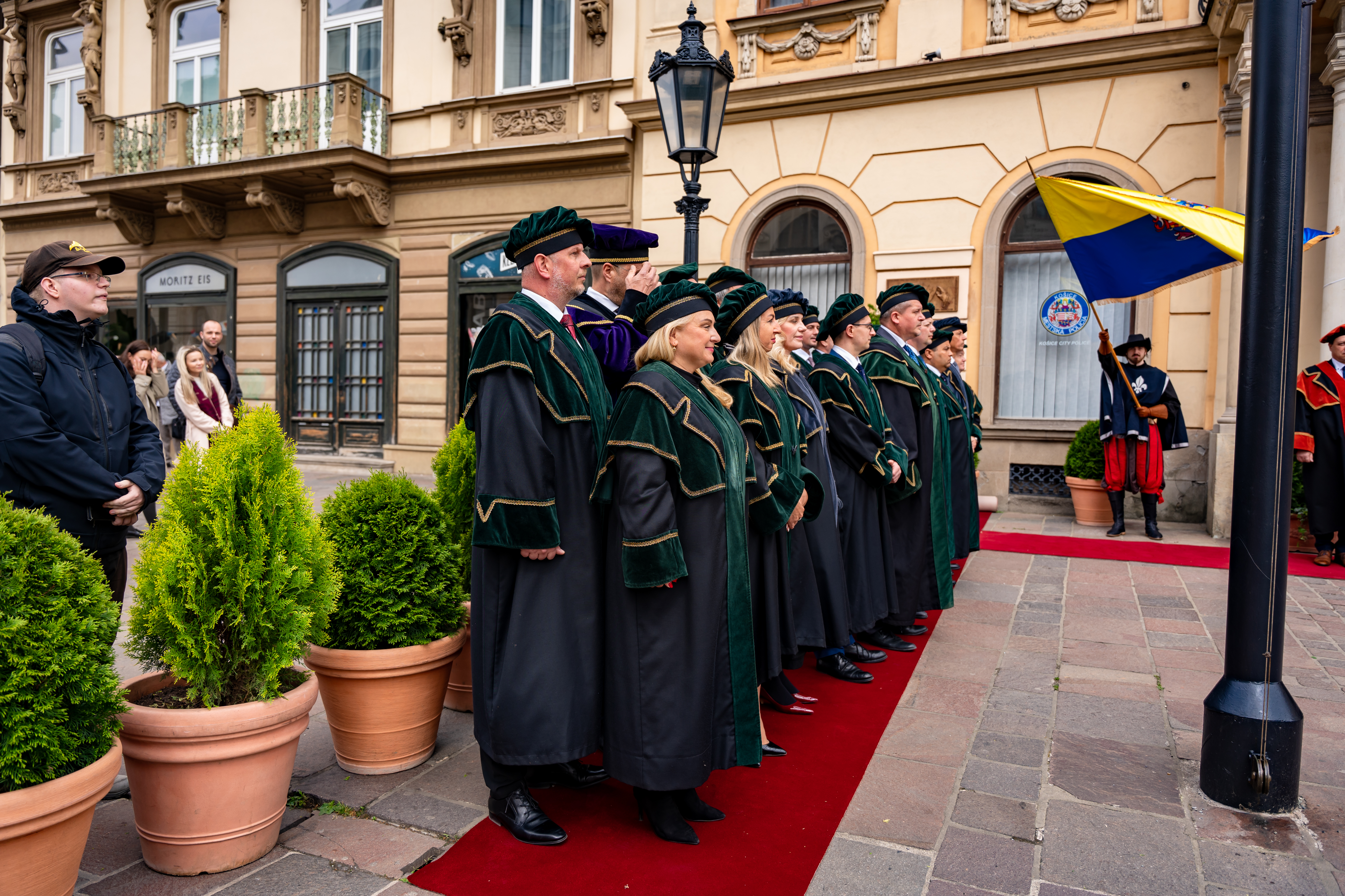 Slavnostny sprievod rytierov Hlavnou ulicou-52